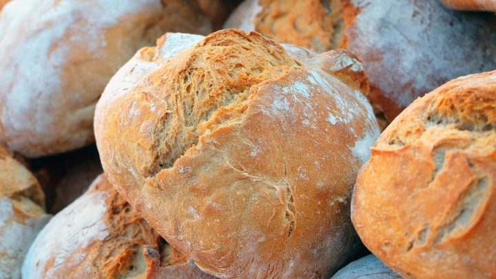 Polskie biopiekarnie – wszystko, co musisz wiedzieć o dobrym chlebie