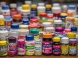 Jak rodzime firmy farmaceutyczne budują zdrowie Polaków – flagowe marki z biało-czerwonym rodowodem